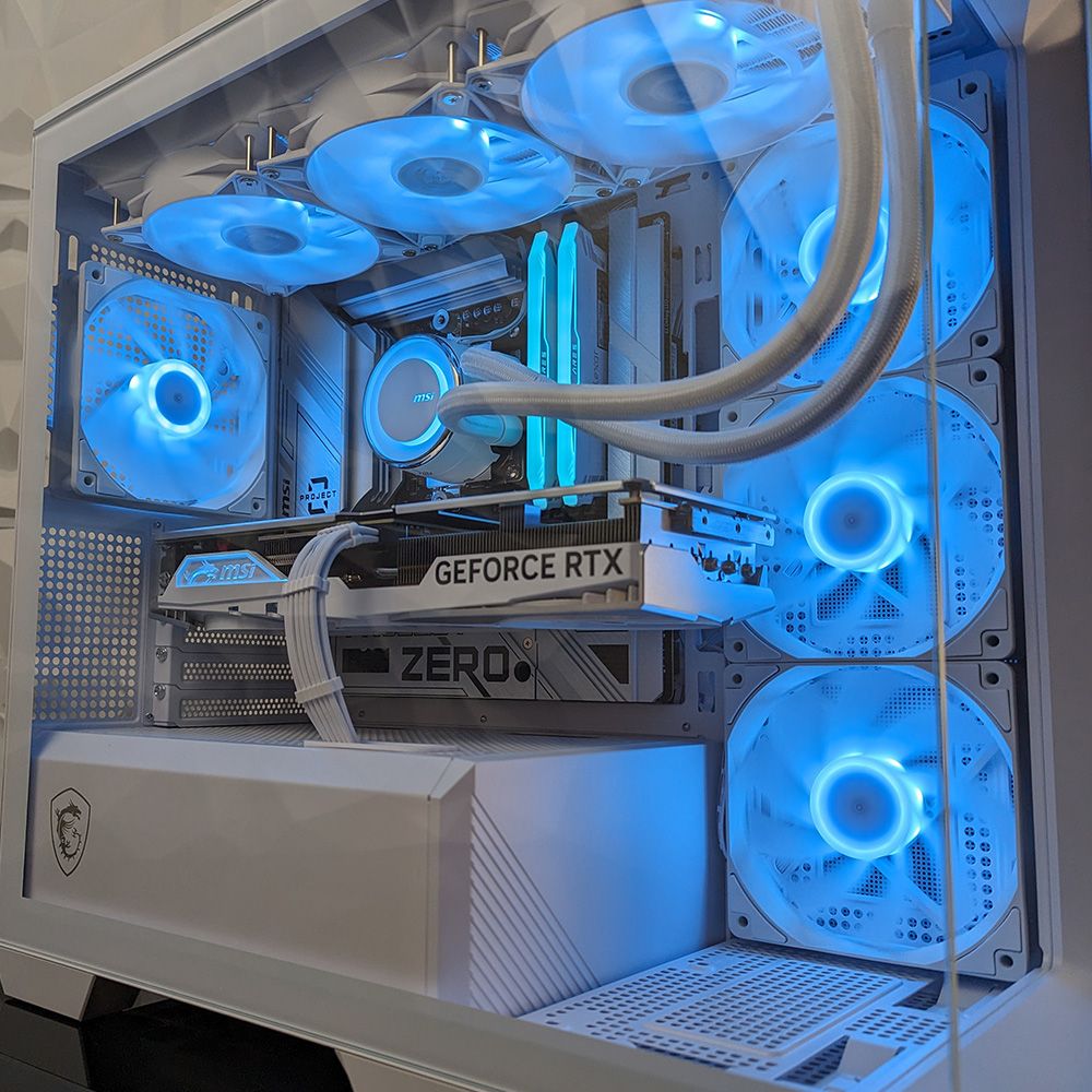 Le Forge Paragon Elite pc gaming msi pano boitier aquarium (15)