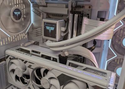 Mirmillon ultra pc gamer hyte Y70 Touch